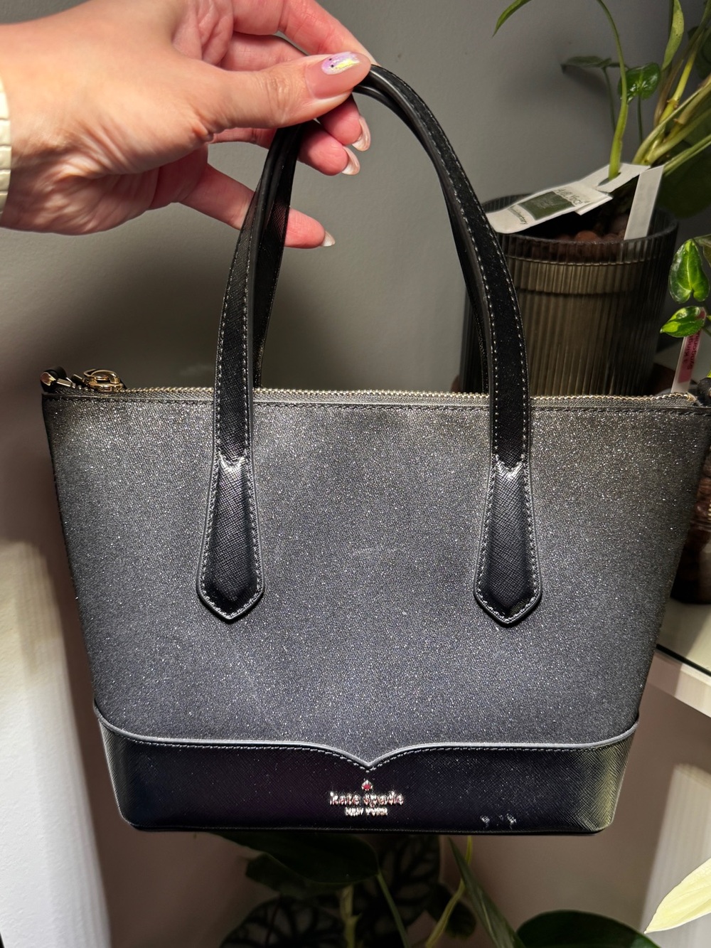 Kate Spade New York Lola Glitter Satchel/Bag/Purse in Silver and Black Glitter